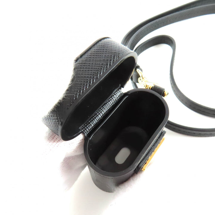 極美品★PRADA プラダ 1ZD002 サフィアーノレザー ストラップ付 トライアングルロゴ Airpodsd エアポッズ ケース ブラック レディース