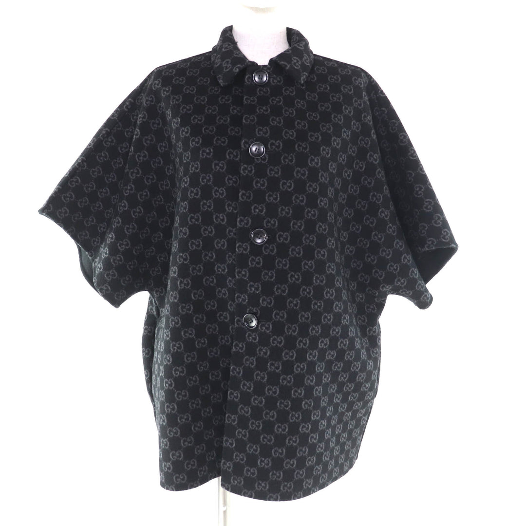 未使用品★GUCCI グッチ 25AW 789960 ウール シルク混 現行品 リバーシブル GG柄 半袖 コート 黒 38 ハンガー付 正規品 定価495000円