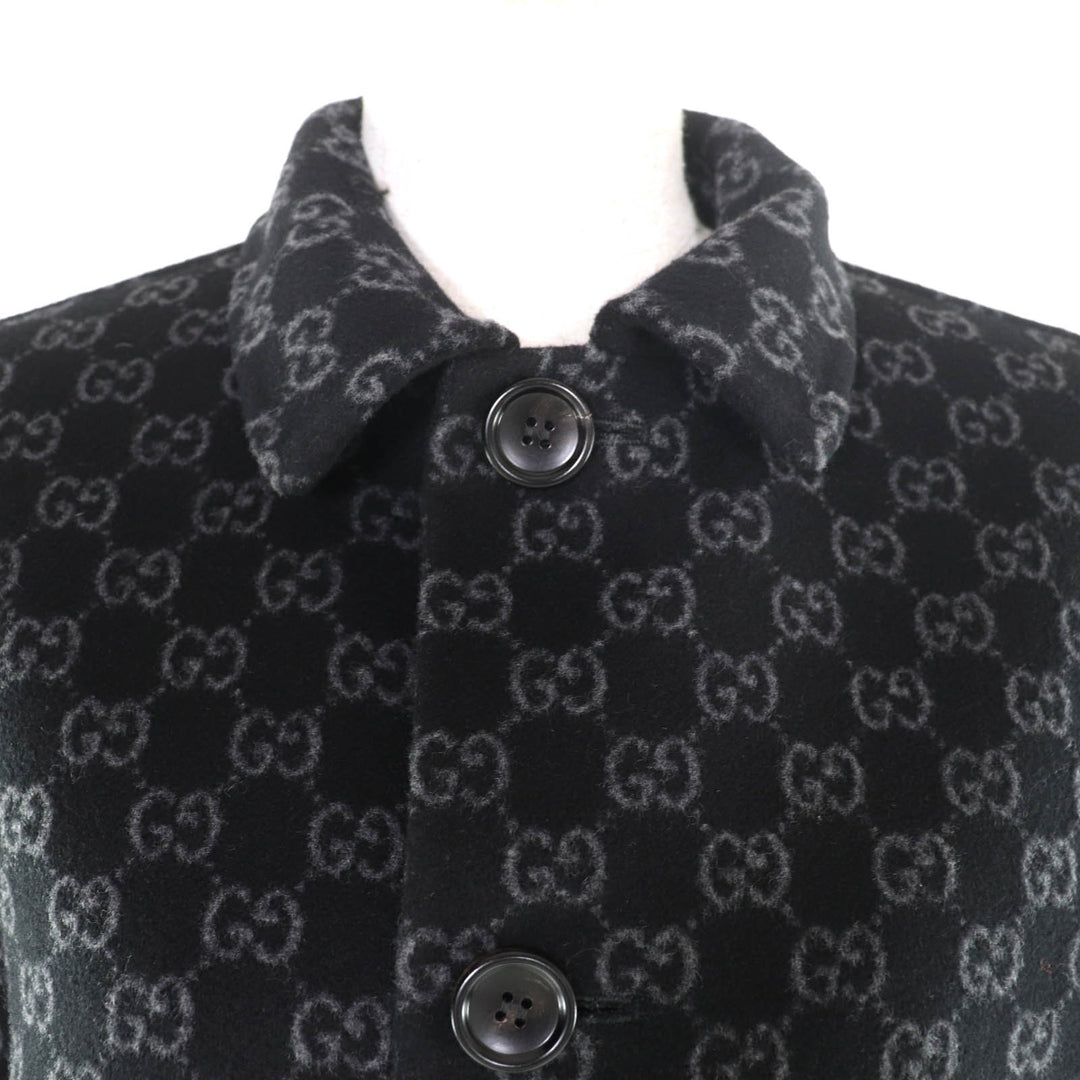 未使用品★GUCCI グッチ 25AW 789960 ウール シルク混 現行品 リバーシブル GG柄 半袖 コート 黒 38 ハンガー付 正規品 定価495000円