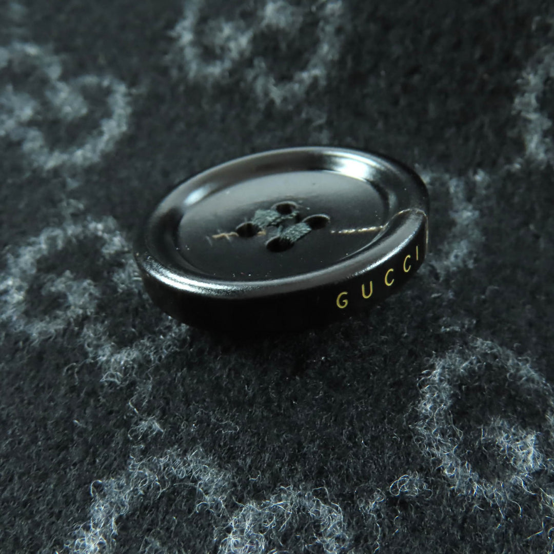 未使用品★GUCCI グッチ 25AW 789960 ウール シルク混 現行品 リバーシブル GG柄 半袖 コート 黒 38 ハンガー付 正規品 定価495000円