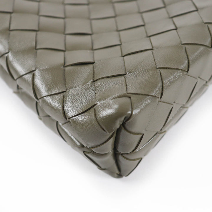 極美品☆BOTTEGAVENETA ボッテガヴェネタ イントレチャート レザー ショルダーバッグ カーキ 保存袋付き 伊製 レディース 定価170500円