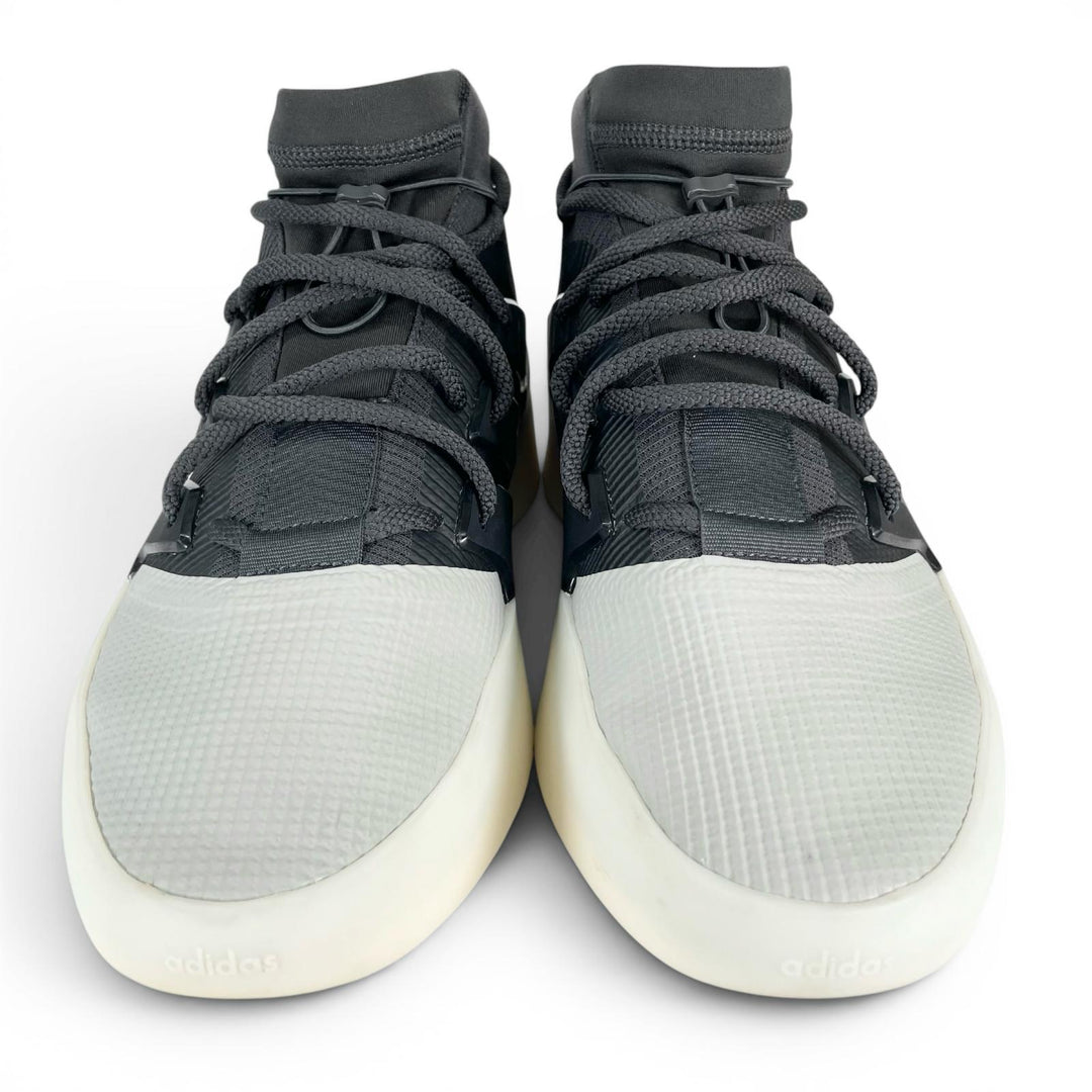 極美品▲adidas アディダス IE6179 FEAR OF GOD ATHLETHICS 1 BASKETBALL ミッドソール スニーカー ブラック 30cm メンズ 箱・保存袋付き