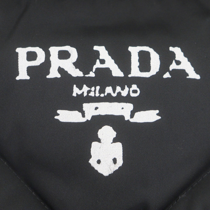極美品▼PRADA プラダ 2022年製 SGB804 ロゴプリント RE-NYRON フーデッド ジップアップ ダウンベスト ブラック XXXL 正規品 メンズ