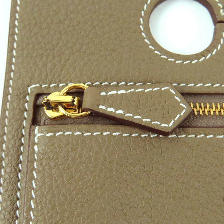 極美品★HERMES エルメス エトゥープ トゴ ゴールド金具 ZIP付き レザー バッグポケット U刻印 箱・保存袋付き フランス製 レディース