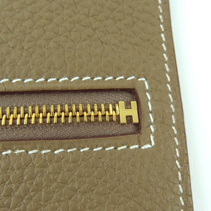 極美品★HERMES エルメス エトゥープ トゴ ゴールド金具 ZIP付き レザー バッグポケット U刻印 箱・保存袋付き フランス製 レディース