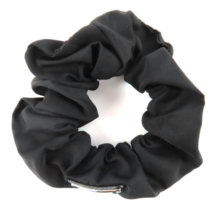 美品◇PRADA プラダ 1IF015 トライアングルロゴプレート付き Re-Nylon シュシュ ヘアゴム ヘアアクセサリー ブラック レディース