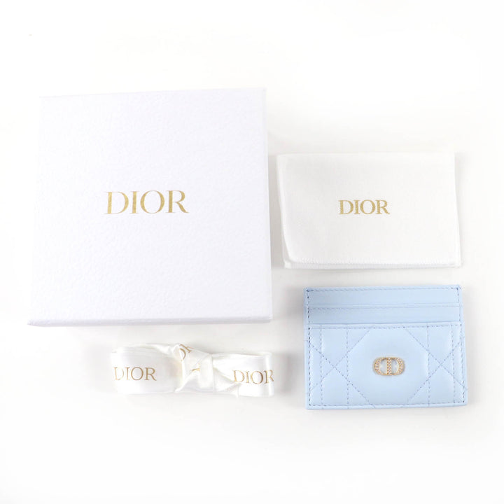 極美品☆Christian Dior クリスチャンディオール 25AW Dior Caro Freesia クリスタル カードホルダー ラムスキン ライトブルー