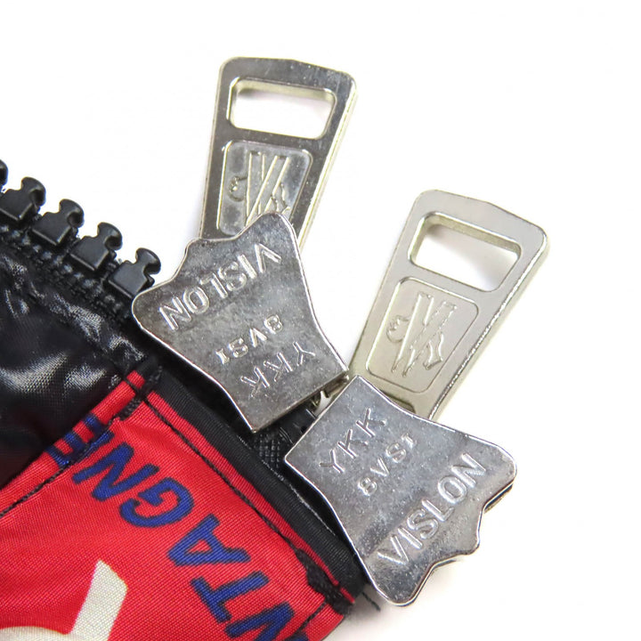 美品△MONCLER モンクレール WILSON ウィルソン ロゴプリント ロゴワッペン フード付 ダウンジャケット ブラック レッド ブルー 3 正規品
