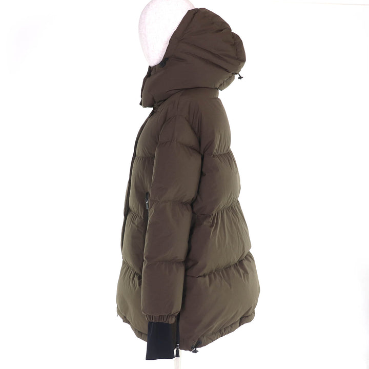 美品△Herno ヘルノ 2023年製 PI128DL Laminar ラミナー GORETEX ゴアテックス フード付き ダウンジャケット カーキ 36 正規品 レディース