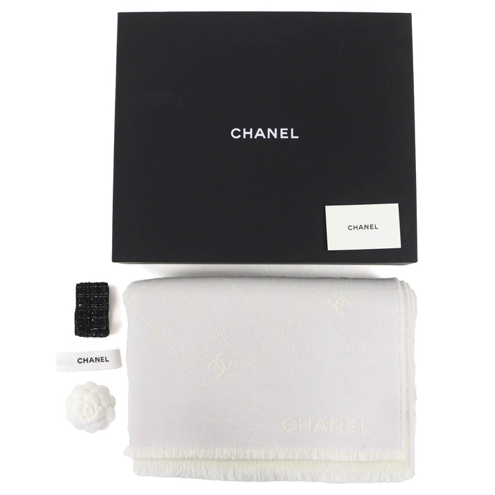 美品◇CHANEL シャネル ココマーク マトラッセデザイン フリンジ付き ウール 大判 ストール ショール グレー 箱付 イタリア製 レディース