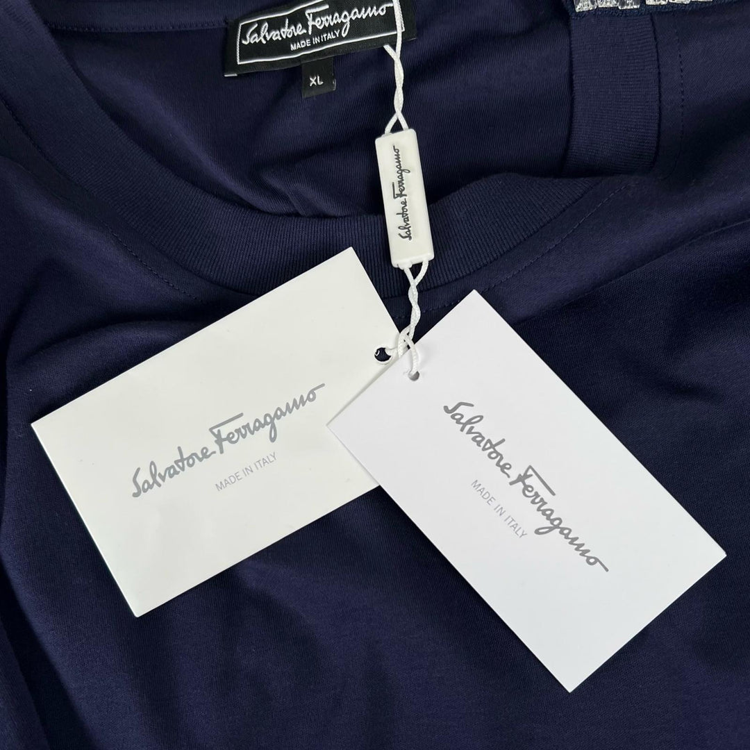 未使用品▲Salvatore Ferragamo サルヴァトーレフェラガモ コットン100％ ガンチーニロゴ 装飾付き 半袖Ｔシャツ ネイビー XL 正規品