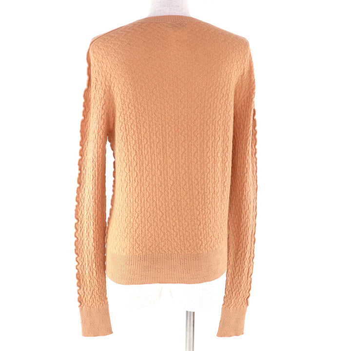 極美品★CHANEL シャネル 23A P75335 ココマークプレート付 クルーネック 長袖 カシミヤ ニット オレンジ系 36 伊製 正規品 レディース