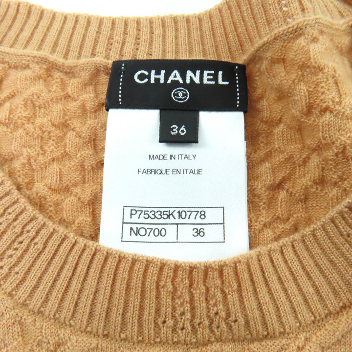 極美品★CHANEL シャネル 23A P75335 ココマークプレート付 クルーネック 長袖 カシミヤ ニット オレンジ系 36 伊製 正規品 レディース