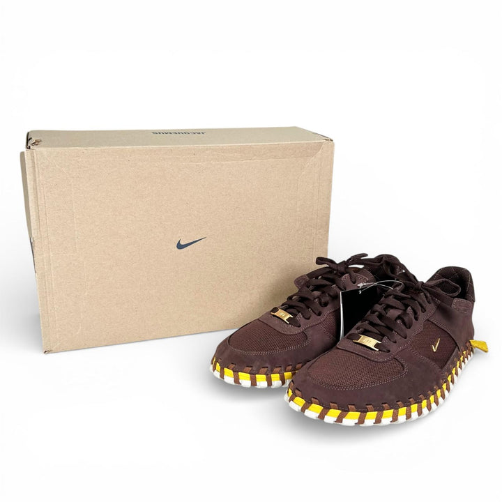 未使用品▲Nike Jacquemus ナイキ ジャックムス DR0424-200 J FORCE 1 LOW LX SP スニーカー ブラウン イエロー 27.5 箱付き メンズ
