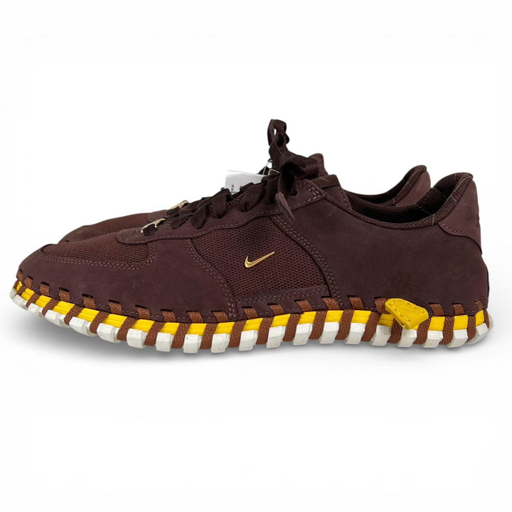 未使用品▲Nike Jacquemus ナイキ ジャックムス DR0424-200 J FORCE 1 LOW LX SP スニーカー ブラウン イエロー 27.5 箱付き メンズ