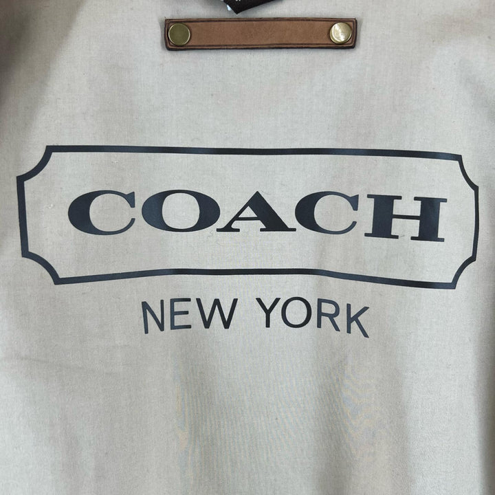 未使用品▲COACH コーチ コットン100% レザー使い ロゴボタン 襟切替 裏地ロゴ ステンカラーコート ベージュ S 正規品 メンズ