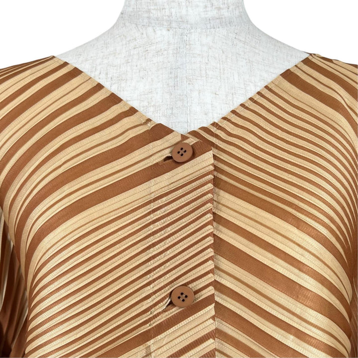 極美品▲PLEATS PLEASE プリーツプリーズ イッセイミヤケ PP03-J0562 ダイヤゴナル カーディガン ブラウン 3 日本製 正規品 レディース