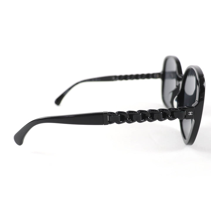 美品☆CHANEL シャネル 5470-Q-A ココマーク チェーン エナメルレザー使い サングラス ブラック 57□17 140 ケース付 伊製 レディース