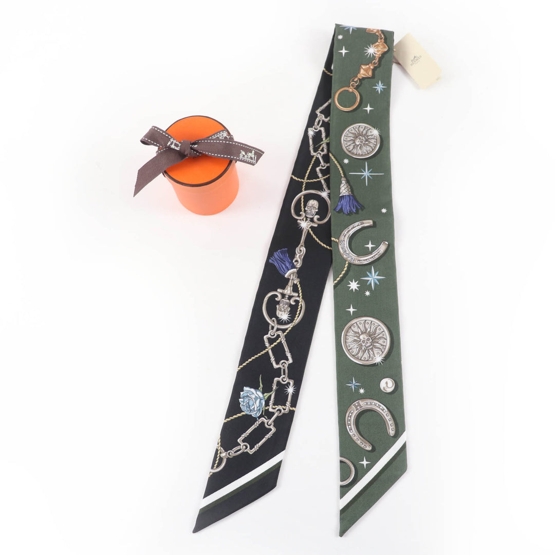 未使用品☆HERMES エルメス ツイリー セ・ラ・フェット シルク100％ カーキ・フォンセ/ホワイト/ブラック スカーフ 箱付 フランス製