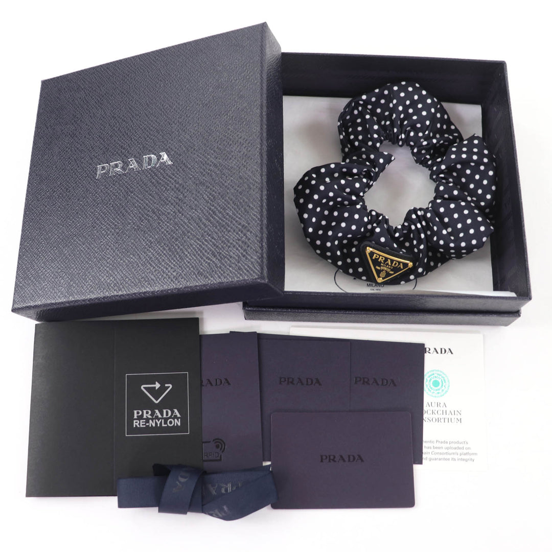 未使用品☆PRADA プラダ 1IF015 トライアングルロゴ 三角プレート テスート ドット柄 シュシュ ヘアアクセサリー ブラック 箱付き