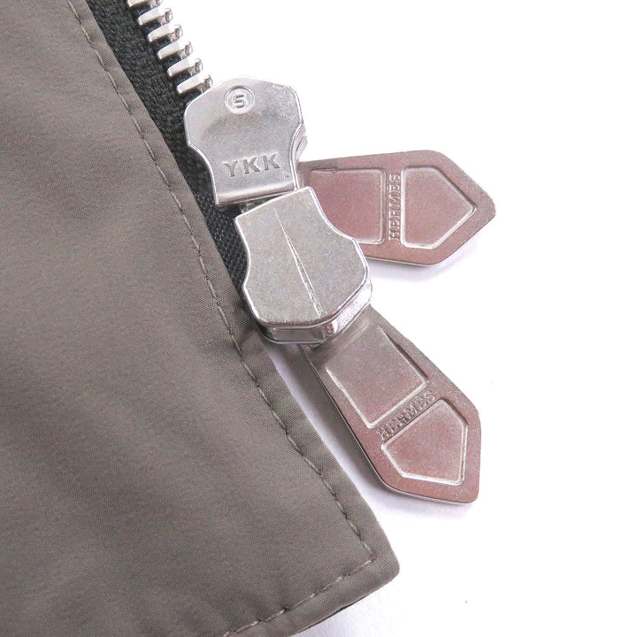 極美品□HERMES エルメス セリエボタン HロゴWZIP 中綿入り ナイロンジャケット パーカー チャコール カーキ 50 フランス製 メンズ