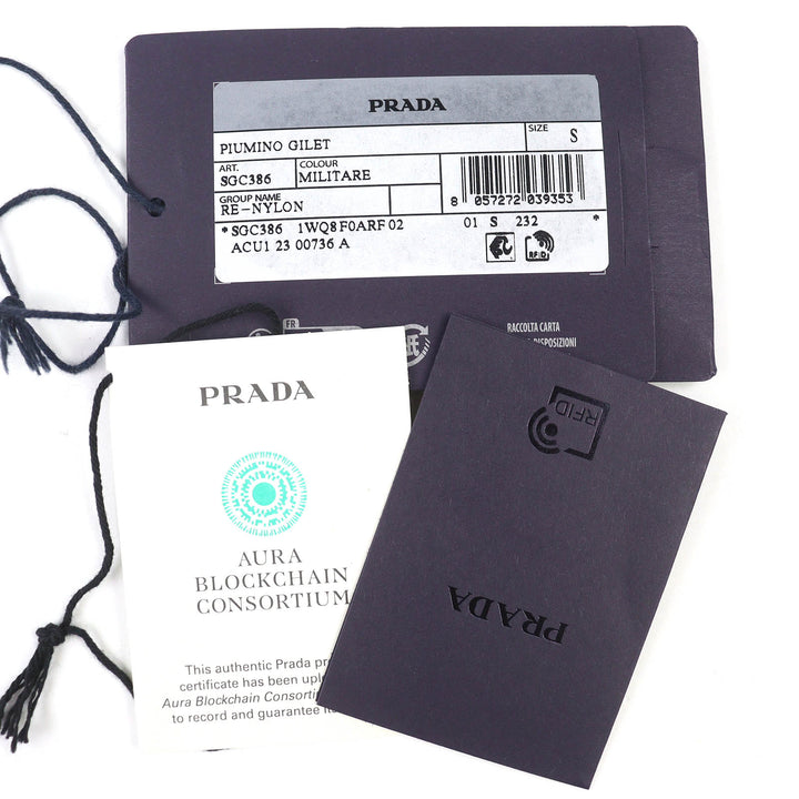 極美品△PRADA プラダ 23AW SGC386 トライアングルロゴ パデッドナイロンベスト RE-NYLON プルオーバーダウンベスト カーキ S 正規品