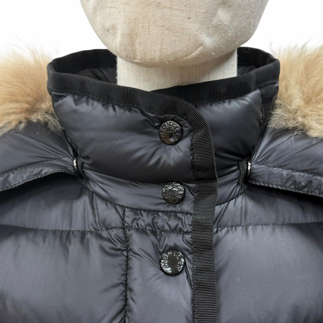良品◇MONCLER モンクレール HERMIFUR ロゴワッペン フード ラクーンファー付き ダブルジップ ダウンコート ブラック 0 レディース