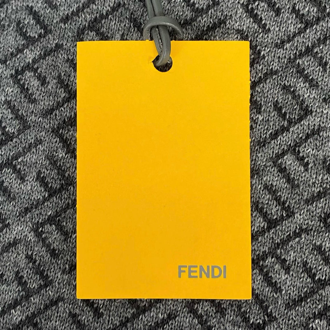 未使用品▲FENDI フェンディ ウール100％ マイクロズッカ柄 マフラー グレー イタリア製 正規品 メンズ