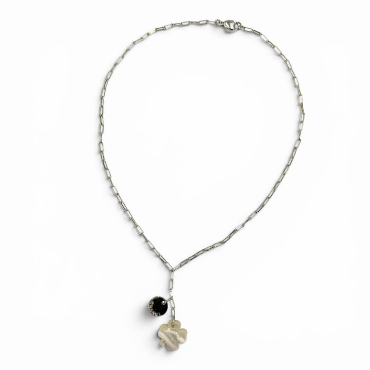 美品☆CHANEL シャネル 925 シェル クローバー ロゴ入り ペンダント ネックレス アクセサリー シルバー 重量8.5g レディース