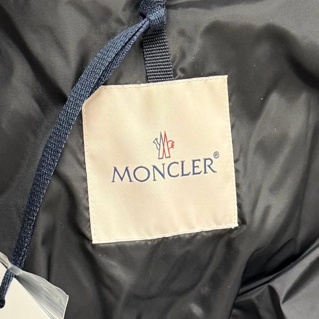 美品★MONCLER モンクレール 20-21AW F20931D50700 AGOT ベルト・フード付き デカロゴワッペン ZIP UP ダウンコート ブラック 00 正規品