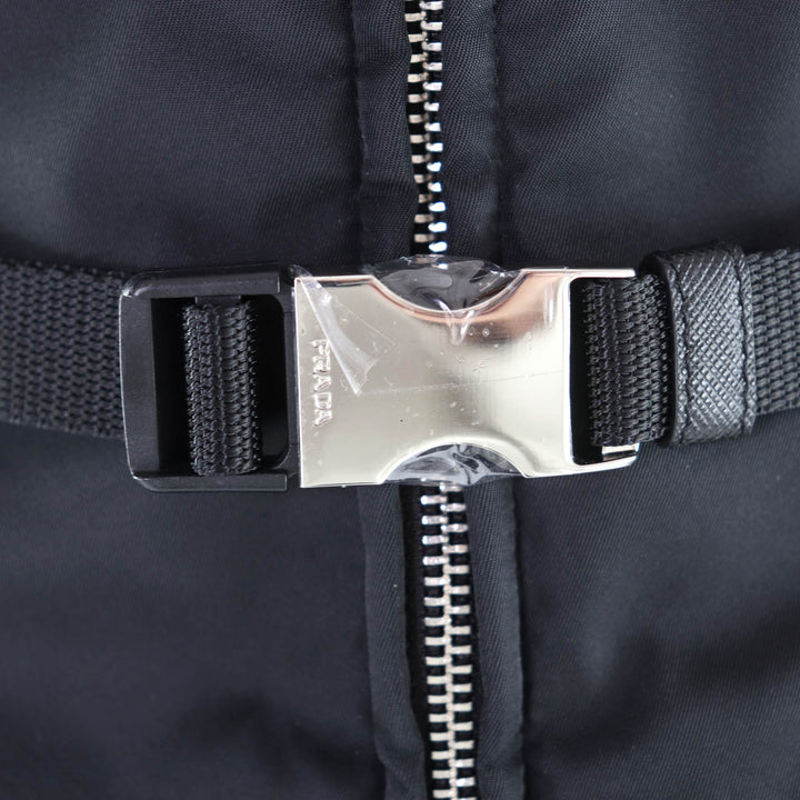 未使用品★PRADA プラダ 292077 Re Nylon トライアングルロゴ ベルト付 ダウンコート ブラック 42 ハンガー付き 伊製 正規品 レディース