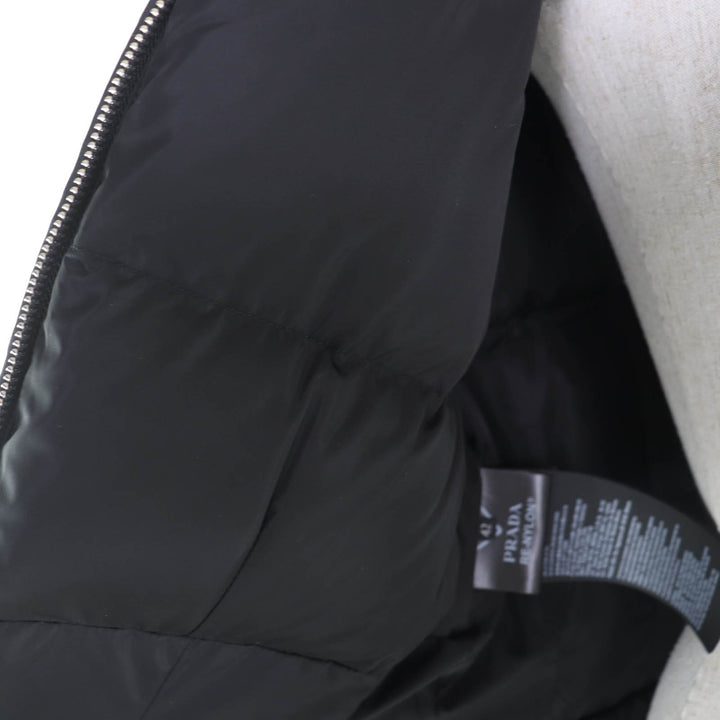未使用品★PRADA プラダ 292077 Re Nylon トライアングルロゴ ベルト付 ダウンコート ブラック 42 ハンガー付き 伊製 正規品 レディース
