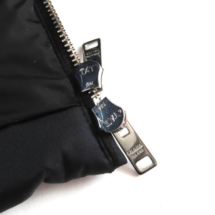 未使用品★PRADA プラダ 292077 Re Nylon トライアングルロゴ ベルト付 ダウンコート ブラック 42 ハンガー付き 伊製 正規品 レディース