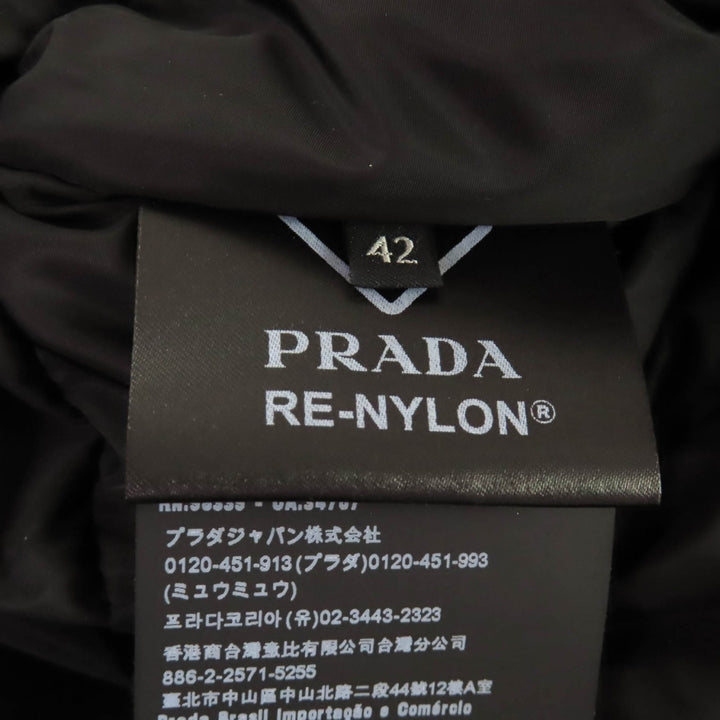 未使用品★PRADA プラダ 292077 Re Nylon トライアングルロゴ ベルト付 ダウンコート ブラック 42 ハンガー付き 伊製 正規品 レディース