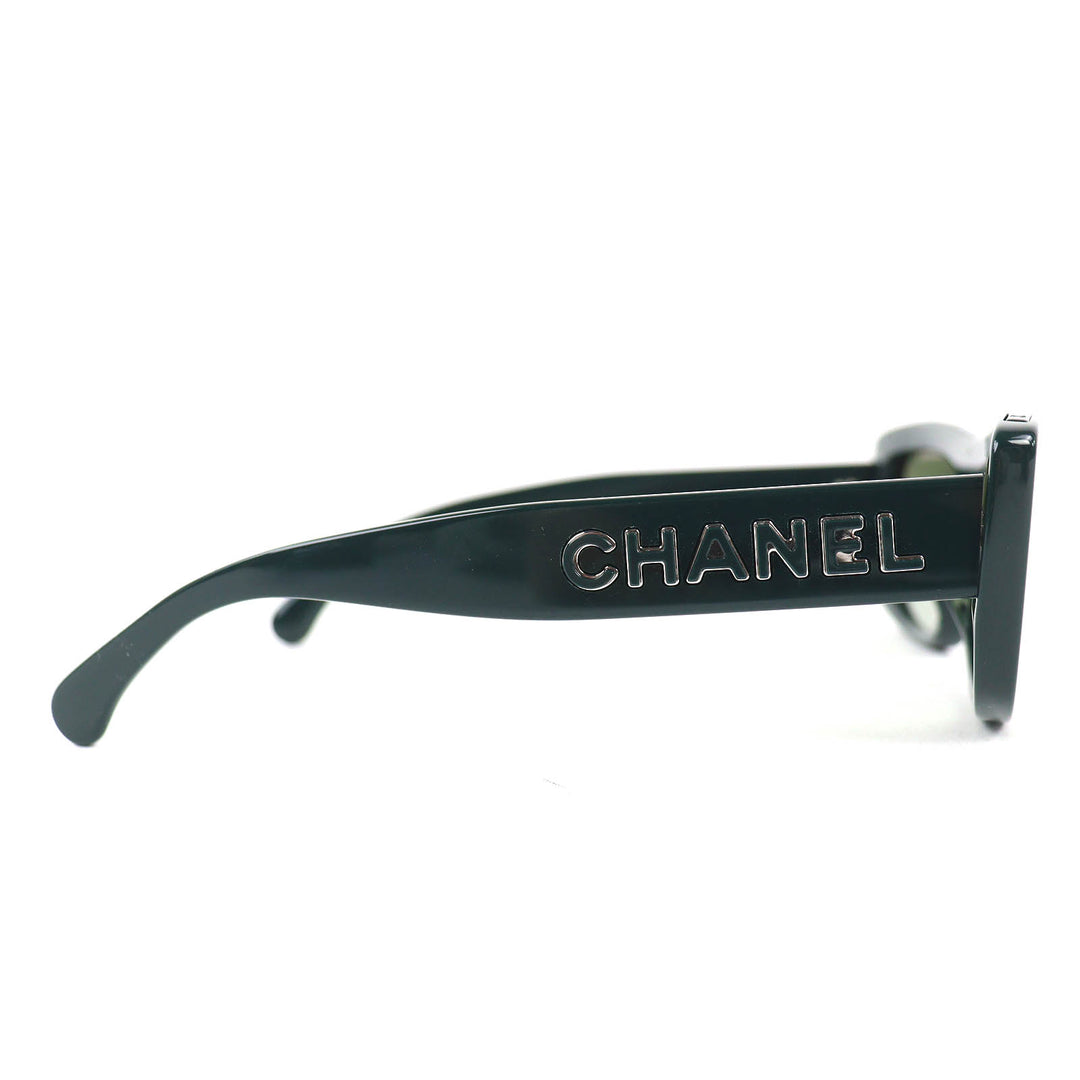 極美品△CHANEL シャネル 5559-A レクタングル シェイプ サングラス アイウェア ロゴ グリーン 56□16 140 デモレンズ 定価116600円