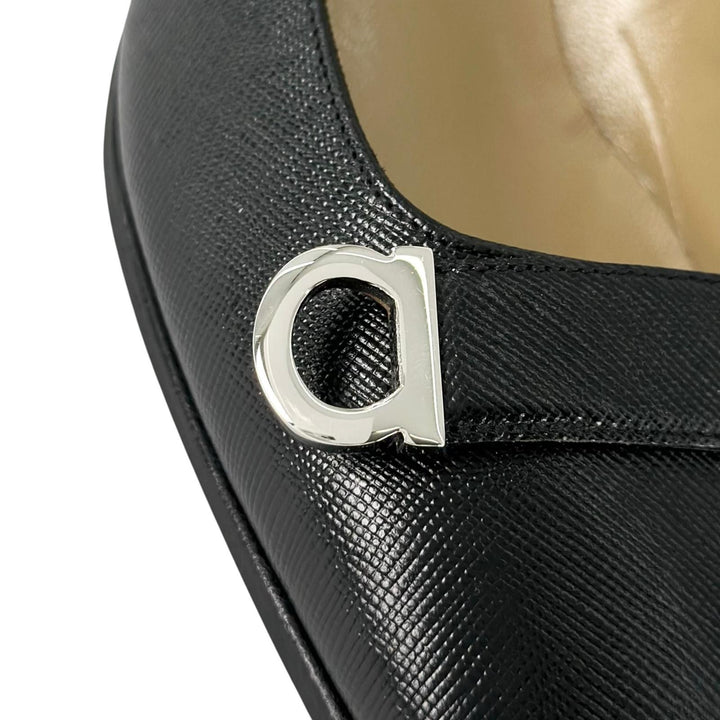 未使用品▲Salvatore Ferragamo サルヴァトーレフェラガモ ガンチーニ金具 レザー パンプス ブラック シルバー金具 7 伊製 レディース