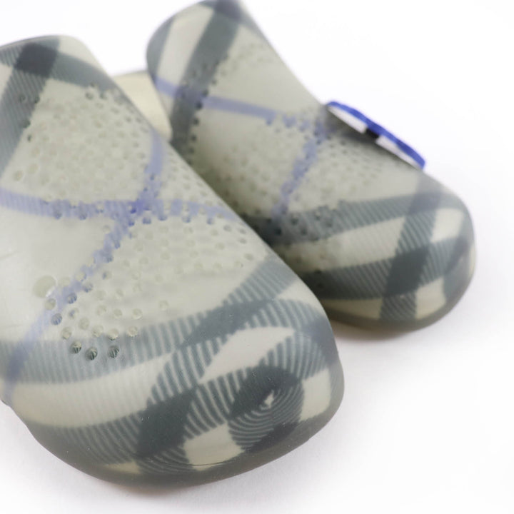 未使用品☆BURBERRY バーバリー チェック柄 ロゴチャーム付 フラット ラバー サンダル ライトグレー 35 箱付き イタリア製 レディース