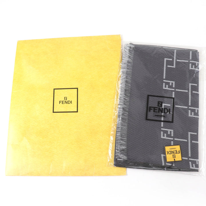 未使用品☆FENDI フェンディ ウール アンゴラ混 FF柄 フリンジ付 ストール マフラー グレー 箱付き イタリア製 レディース