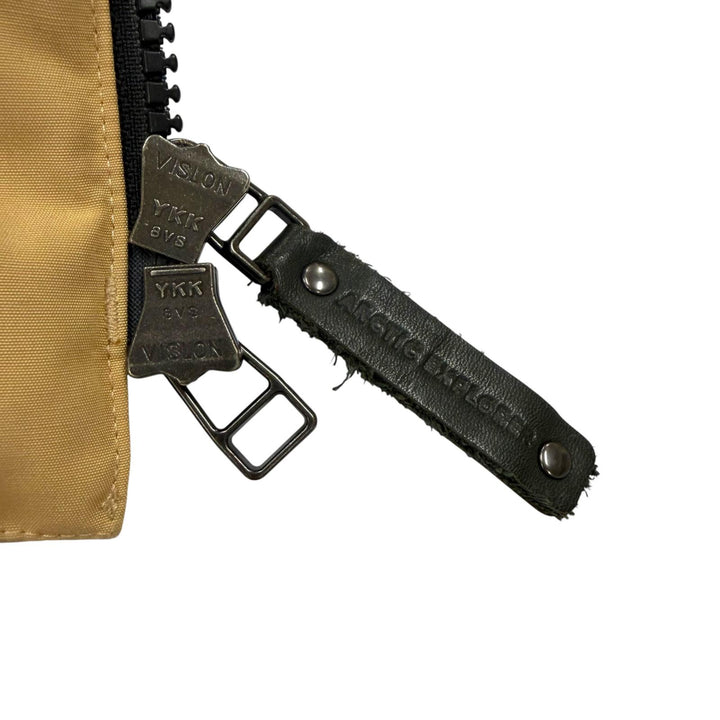 美品▼ARCTIC EXPLORER アークティックエクスプローラー 18-011-610-0037 フーデッド WZIP ダウンジャケット ベージュ 46 正規品 メンズ