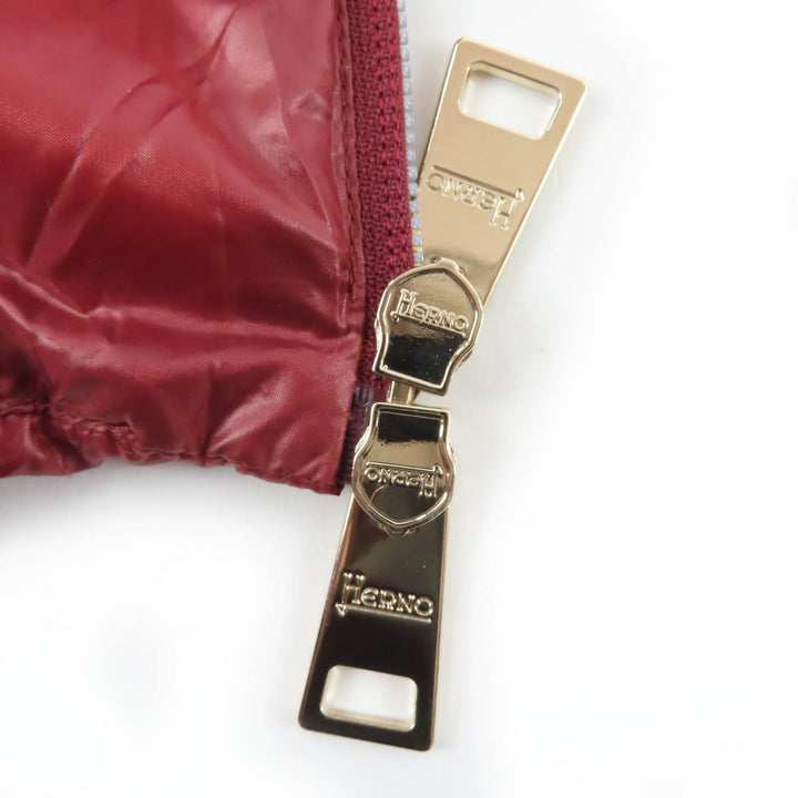 美品☆Herno ヘルノ PI1310D ロゴ金具 スタンドカラー ZIP UP ダウンコート ワインレッド 48 ルーマニア製 正規品 レディース