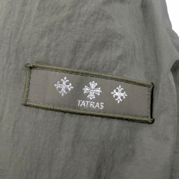 未使用品□TATRAS タトラス 24AW MTLA24A4196-D TOHLIMO ロゴワッペン フーデッド WZIP ダウンジャケット カーキ 03 正規品 メンズ