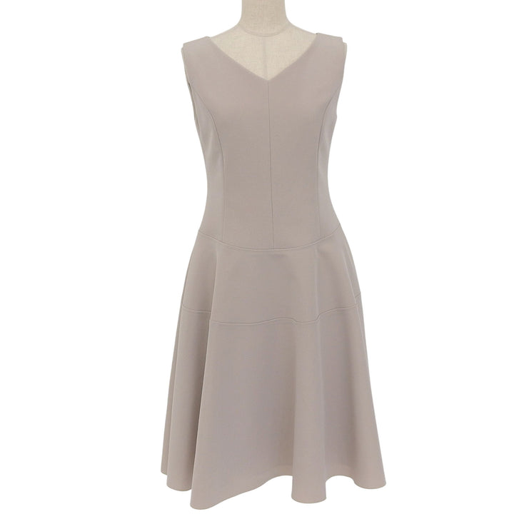 極美品▲FOXEY NEW YORK フォクシー ニューヨーク 41011 Vネック ノースリーブ フレア ワンピース ベージュ 38 日本製 正規品 レディース