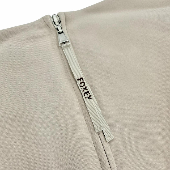 極美品▲FOXEY NEW YORK フォクシー ニューヨーク 41011 Vネック ノースリーブ フレア ワンピース ベージュ 38 日本製 正規品 レディース