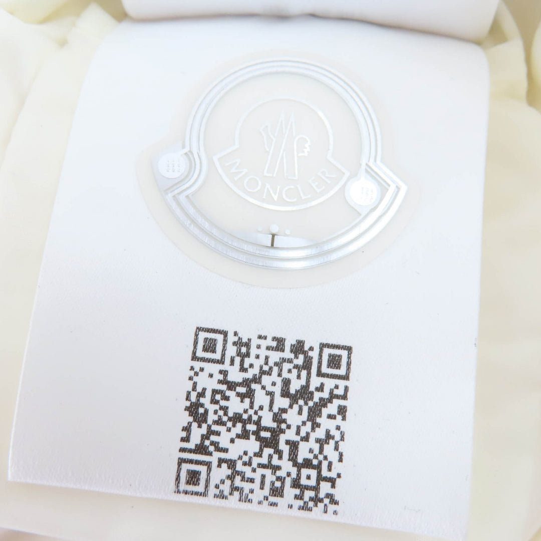 美品☆MONCLER モンクレール MARRIONNIER ロゴワッペン・フード付 ロング丈 ダウンコート アイボリー 0 ハンガー・ガーメント付き 正規品