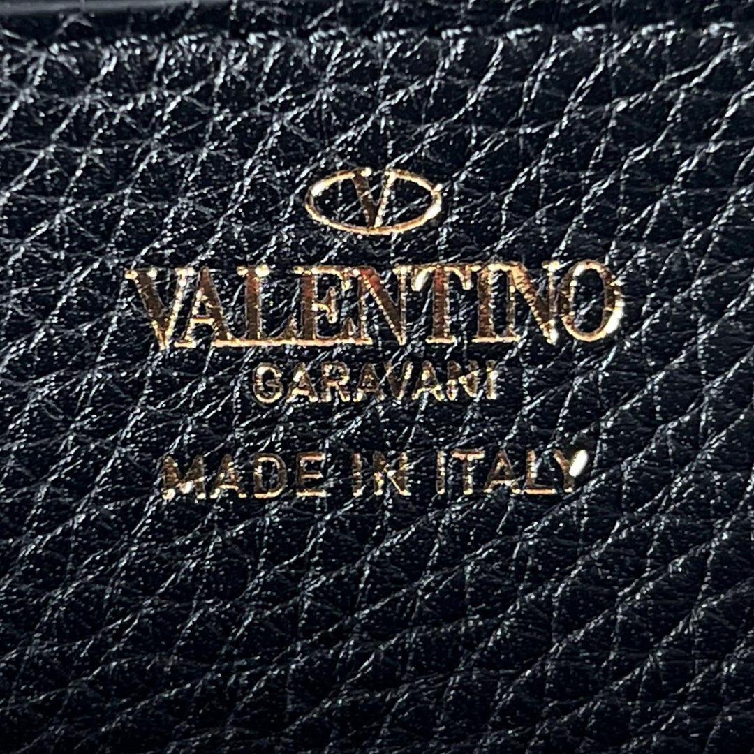 極美品▲Valentino Garavani ヴァレンティノガラヴァーニ ロックスタッズ ラウンドジップ レザー 長財布 ブラック ゴールド レディース