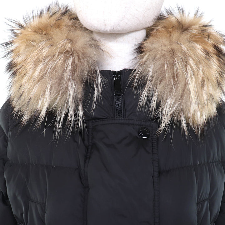 美品☆MONCLER モンクレール KHLOE ロゴワッペン・ラクーンファー・フード・ベルト付 ダウンコート ブラック 1 国内正規品 レディース