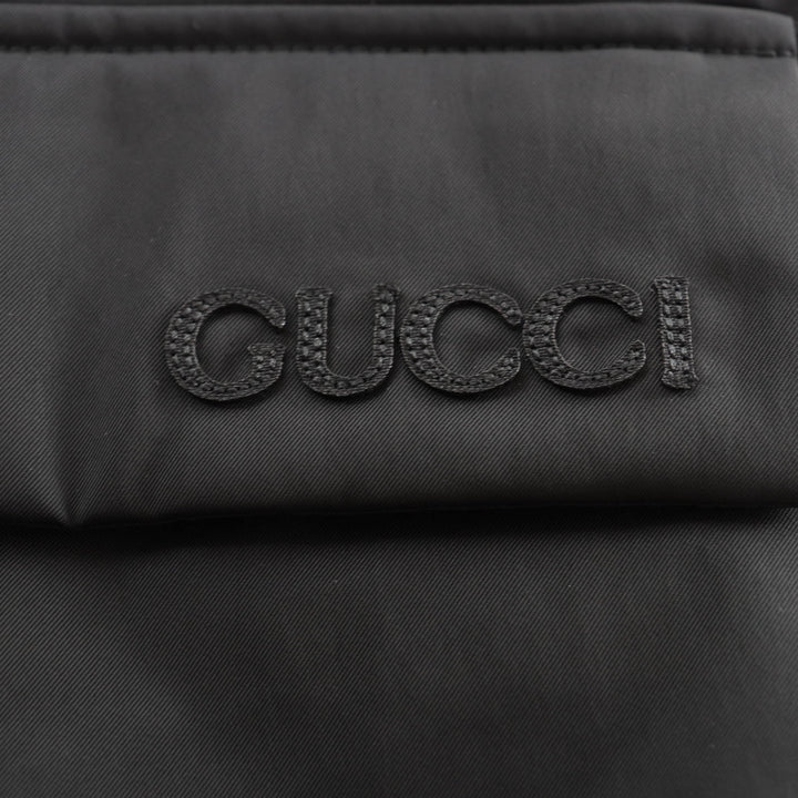 未使用品★GUCCI グッチ 2024年製 789823 リバーシブル ロゴパッチ付 GGキャンバス 中綿 ジャケット 黒 ベージュ 44 ハンガー付 正規品