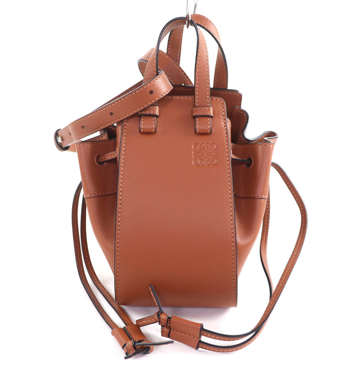 極美品★LOEWE ロエベ 314.30.V07 ハンモック ドローストリング ミニ タン 2WAY レザー ショルダーバッグ スペイン製 レディース