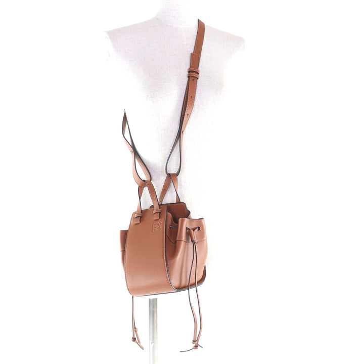 極美品★LOEWE ロエベ 314.30.V07 ハンモック ドローストリング ミニ タン 2WAY レザー ショルダーバッグ スペイン製 レディース