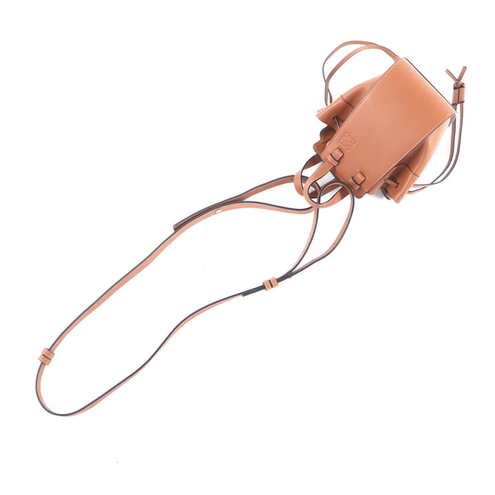 極美品★LOEWE ロエベ 314.30.V07 ハンモック ドローストリング ミニ タン 2WAY レザー ショルダーバッグ スペイン製 レディース